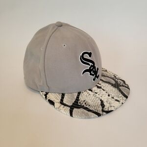 Chicago White Sox Hat Cap Size 7 1/4 Gray Black Fitted New Era 59fifty MLB